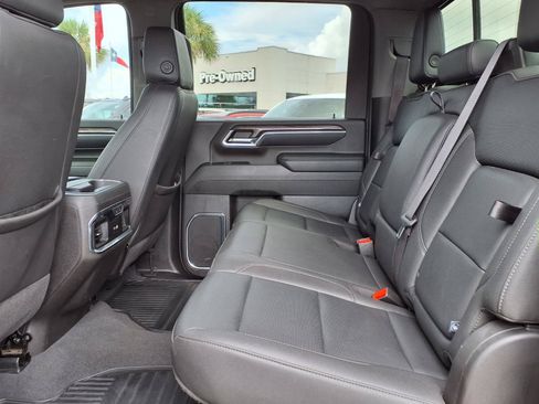 Used 2024 Chevrolet Silverado 2500 LTZ w/ LTZ Convenience Package AWD/4WD image 24
