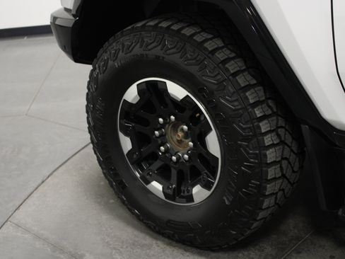 Used 2025 GMC Hummer EV 3X w/ Extreme Off-Road Package AWD/4WD image 10