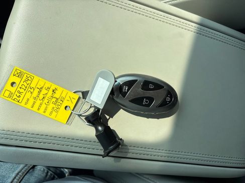 Used 2025 Hyundai Santa Fe Calligraphy AWD/4WD image 12