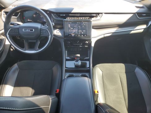 Used 2024 Jeep Grand Cherokee L Altitude image 16