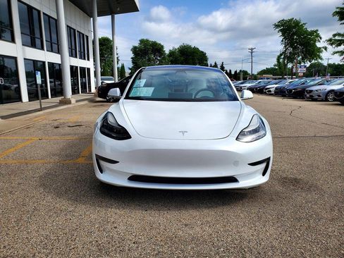 Used 2018 Tesla Model 3 Long Range AWD/4WD image 2