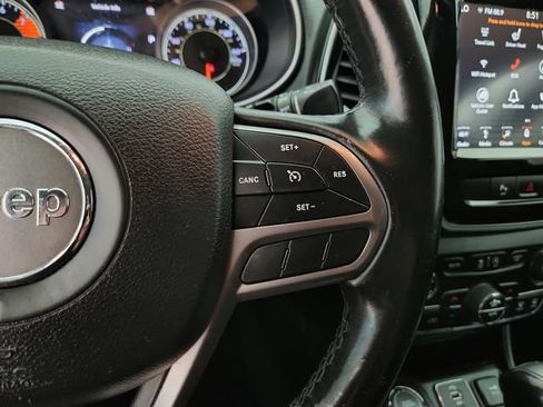 Used 2019 Jeep Cherokee Limited AWD/4WD image 24