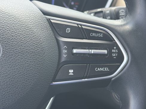 Used 2020 Hyundai Santa Fe SEL w/ Convenience + Premium Package FWD image 9