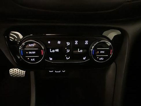 Used 2023 Buick Encore GX Select w/ Sport Touring Package AWD/4WD image 22