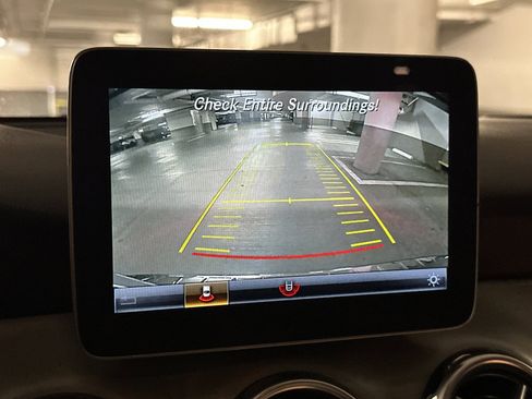 Used 2019 Mercedes-Benz GLA 250 4MATIC w/ Premium Package image 26