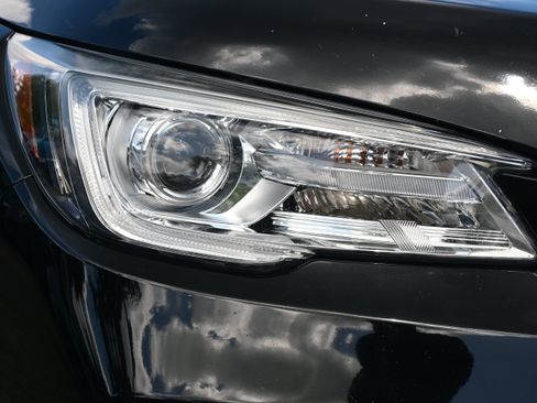 Used 2021 Subaru Ascent Premium w/ Sport Package AWD/4WD image 11