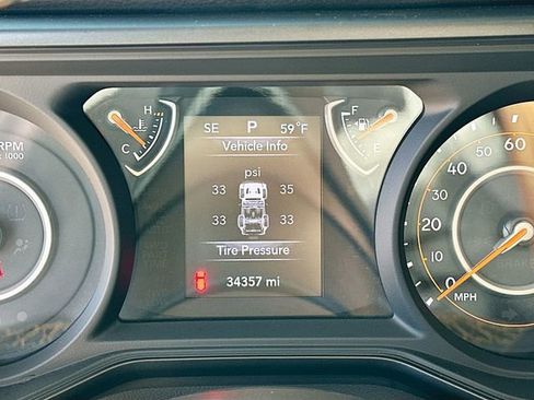 Used 2024 Jeep Wrangler Sport S image 12