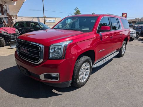 Used 2015 GMC Yukon XL SLT w/ Open Road Package AWD/4WD image 3