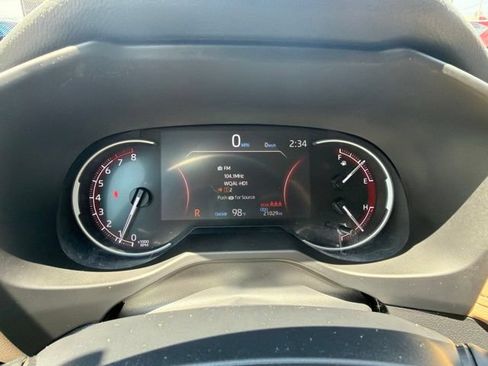 Used 2024 Toyota RAV4 LE FWD image 24