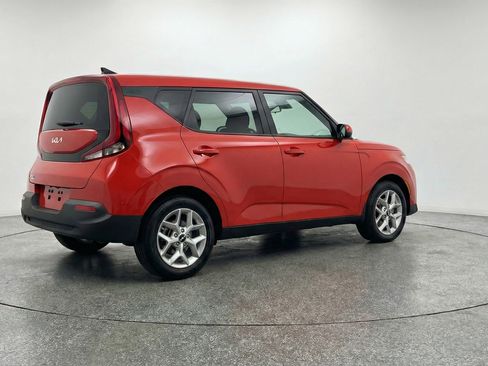 Used 2025 Kia Soul LX w/ LX Technology Package image 9