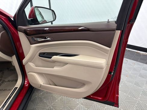 Used 2016 Cadillac SRX Luxury image 15