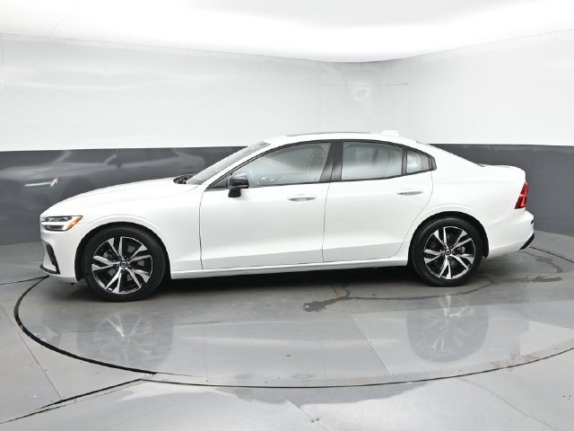 Used 2023 Volvo S60 B5 Core w/ Climate Package FWD image 6