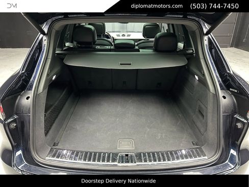 Used 2021 Porsche Cayenne image 40