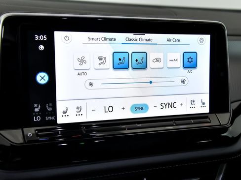 Used 2026 Volkswagen Atlas Cross Sport SEL Premium R-Line AWD/4WD image 16