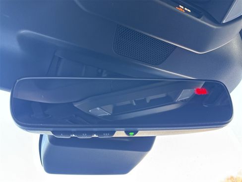 Used 2025 Subaru Forester Limited image 36