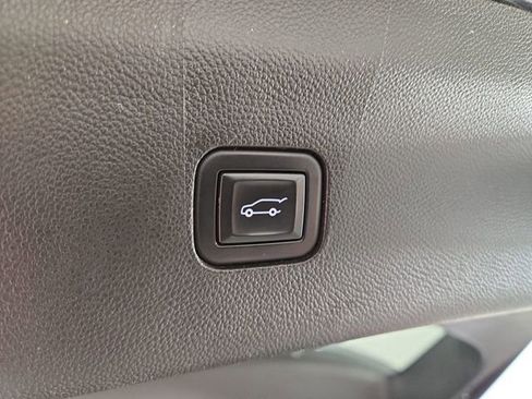 Used 2020 Buick Enclave Essence w/ LPO, Floor Liner Package image 33