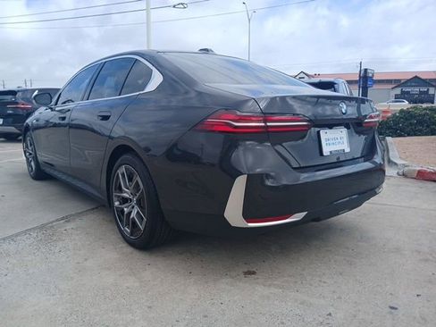 New 2026 BMW 530i RWD image 7