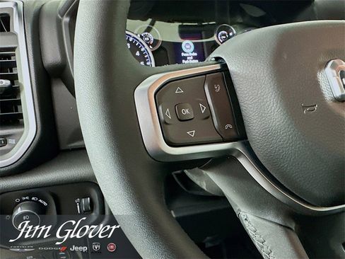 New 2026 RAM 1500 4x4 Crew Cab image 29