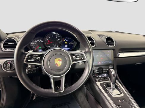 Used 2022 Porsche 718 Cayman w/ Premium Package RWD image 22