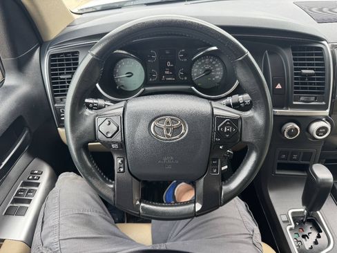 Used 2018 Toyota Sequoia SR5 w/ Premium Package AWD/4WD image 19