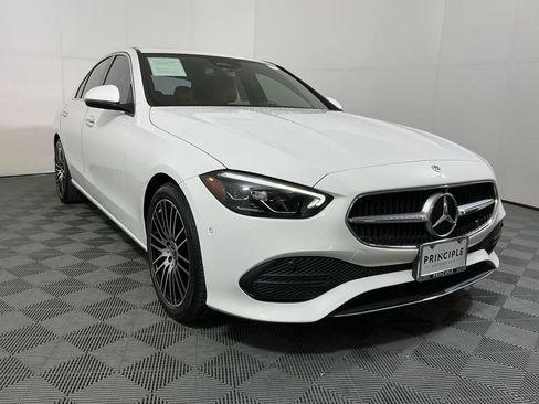 Used 2022 Mercedes-Benz C 300 Sedan image 4