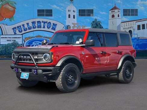 Certified 2023 Ford Bronco Black Diamond AWD/4WD image 3