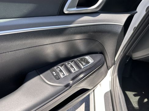 Certified 2025 Kia K5 LXS FWD image 21