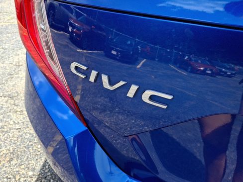 Certified 2018 Honda Civic EX image 31