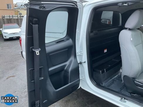 Used 2022 Toyota Tacoma SR image 44