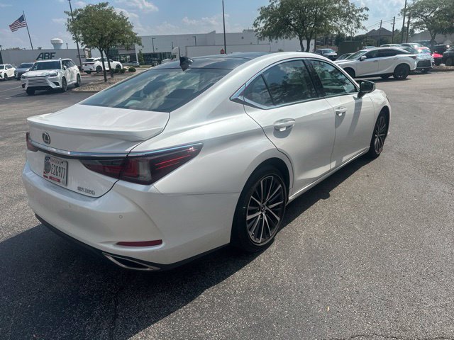 Certified 2024 Lexus ES 350 w/ Premium Package FWD image 3