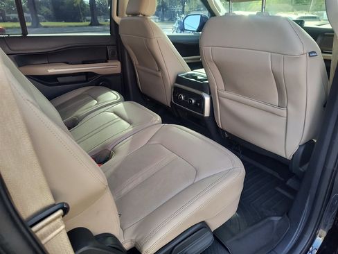 Used 2022 Ford Expedition Max Limited AWD/4WD image 24