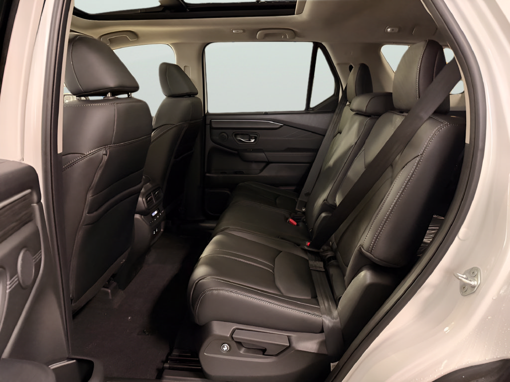 New 2026 Honda Pilot Touring image 16