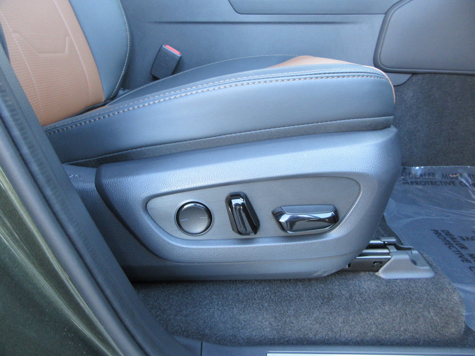 Used 2026 Lexus GX 550 w/ Accessory Package (2T) AWD/4WD image 31