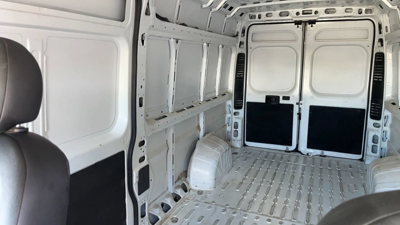Used 2025 RAM ProMaster 3500 w/ Convenience Group FWD image 32