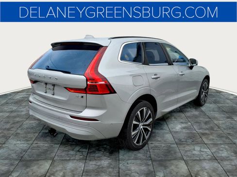 Used 2022 Volvo XC60 B5 Momentum w/ Advanced Package image 3