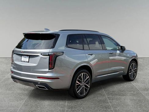 Used 2025 Cadillac XT6 Sport w/ Platinum Package AWD/4WD image 10