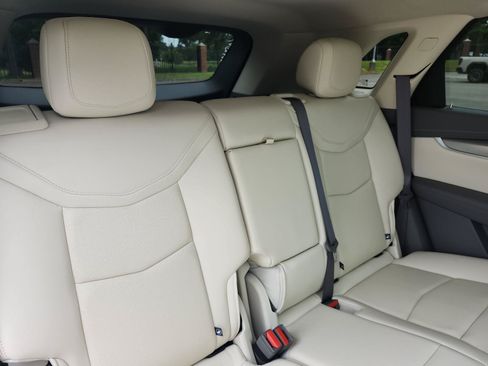 Used 2024 Cadillac XT5 Premium Luxury w/ Technology Package FWD image 9
