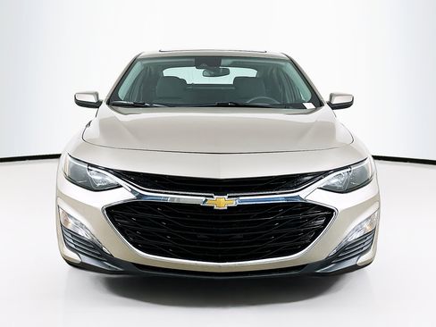 Used 2024 Chevrolet Malibu LT image 2