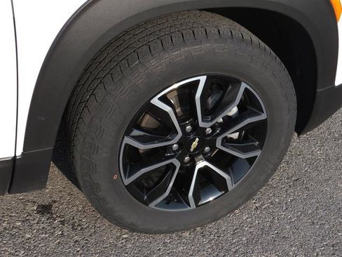 Certified 2023 Chevrolet TrailBlazer ACTIV w/ Sun and Liftgate Package image 6