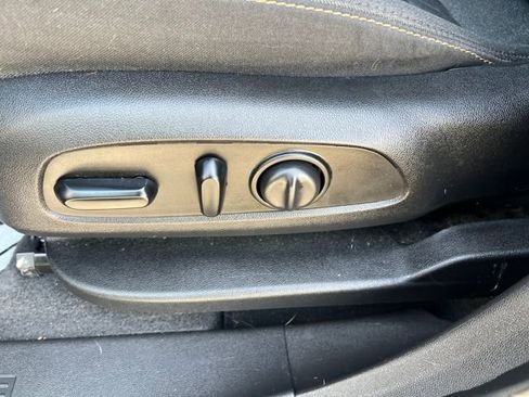 Used 2020 Chevrolet Equinox LT image 13