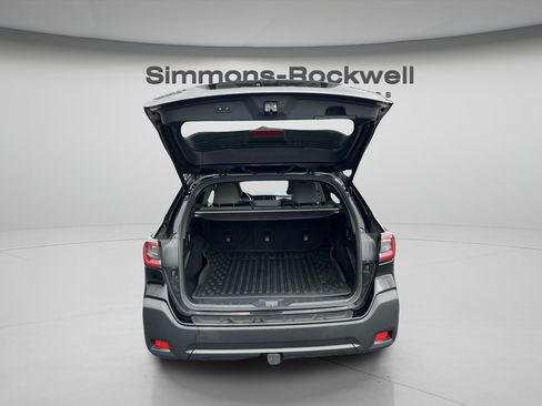 Used 2024 Subaru Outback Premium AWD/4WD image 9