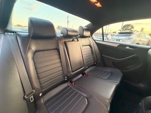 Used 2014 Volkswagen Jetta GLI Autobahn FWD image 24