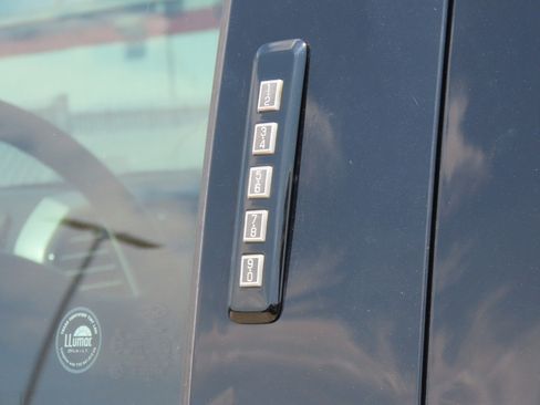 Used 2019 Ford F150 King Ranch w/ Equipment Group 601A Luxury AWD/4WD image 17