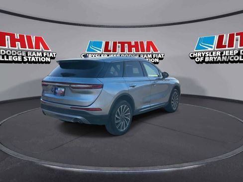 Used 2023 Lincoln Corsair Reserve image 8