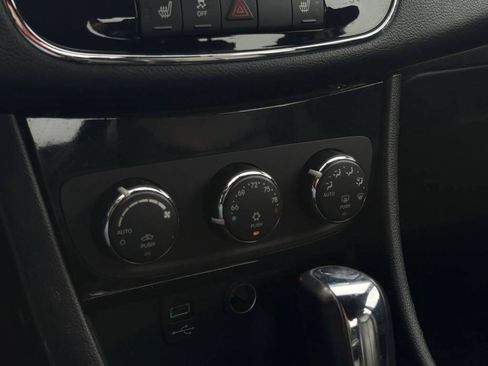Used 2013 Chrysler 200 Limited w/ Sun/Sound Group FWD image 7