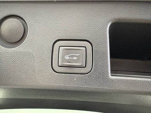 Used 2025 Chevrolet Equinox RS w/ LPO, Floor Liner Package image 21