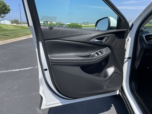 Used 2024 Buick Encore GX Preferred w/ Comfort Package FWD image 18