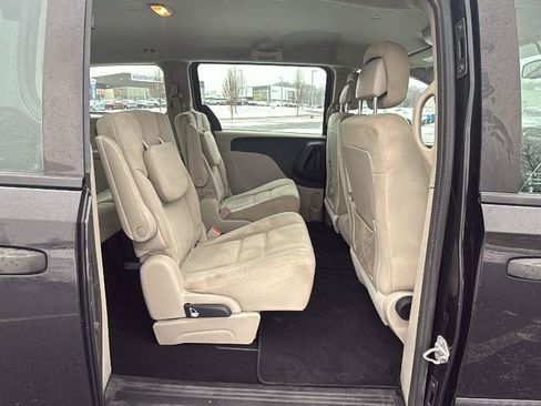 Used 2015 Dodge Grand Caravan American Value Package w/ UConnect Hands-Free Group image 20