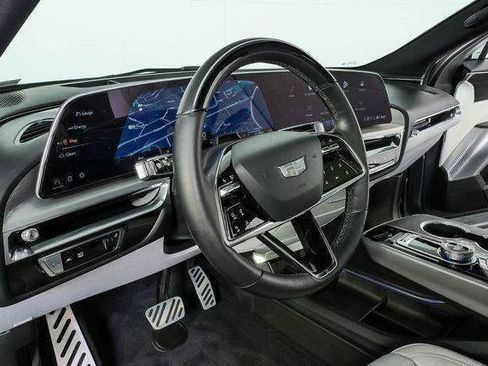 Used 2023 Cadillac Lyriq 2WD image 4