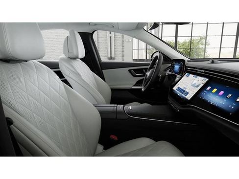 New 2026 Mercedes-Benz E 350 4MATIC Sedan image 4